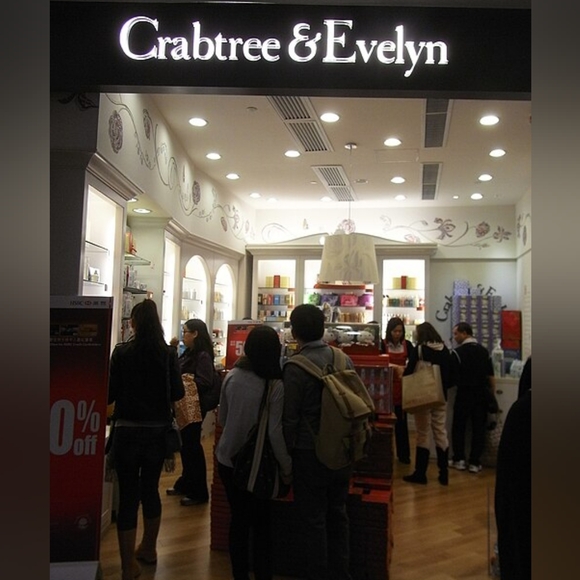 Crabtree & Evelyn Peach  Hand Wash Summer Collection - Picture 3 of 4